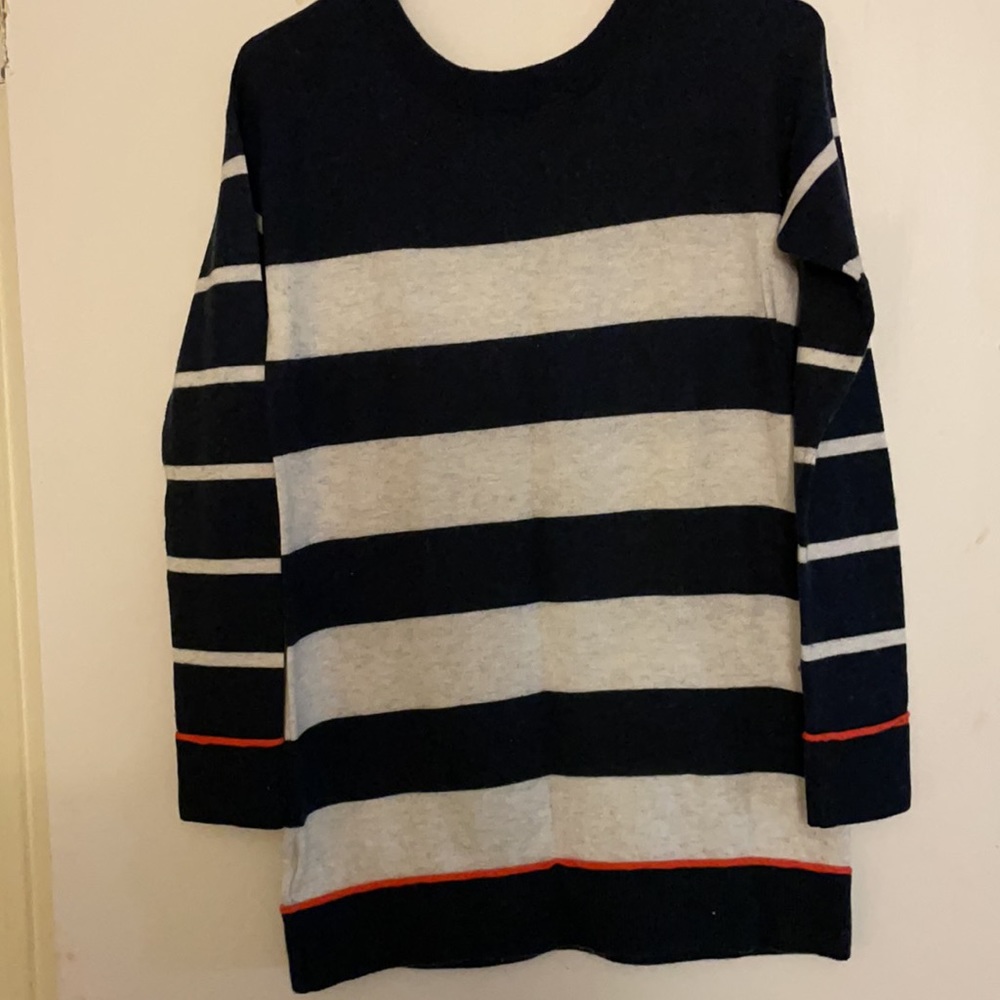 Splendid Sweater - Picture 3 of 3